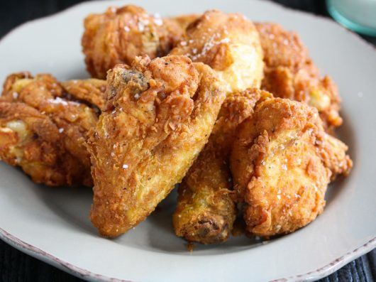 Sprød kylling Southern fried chicken med blå ostedip