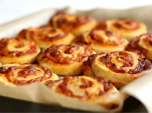 pizzasnegl Pizzasnegle med skinke, tomat og ost