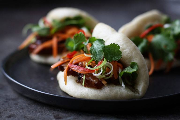 Bao - dampede boller med kinesisk BBQ-gris